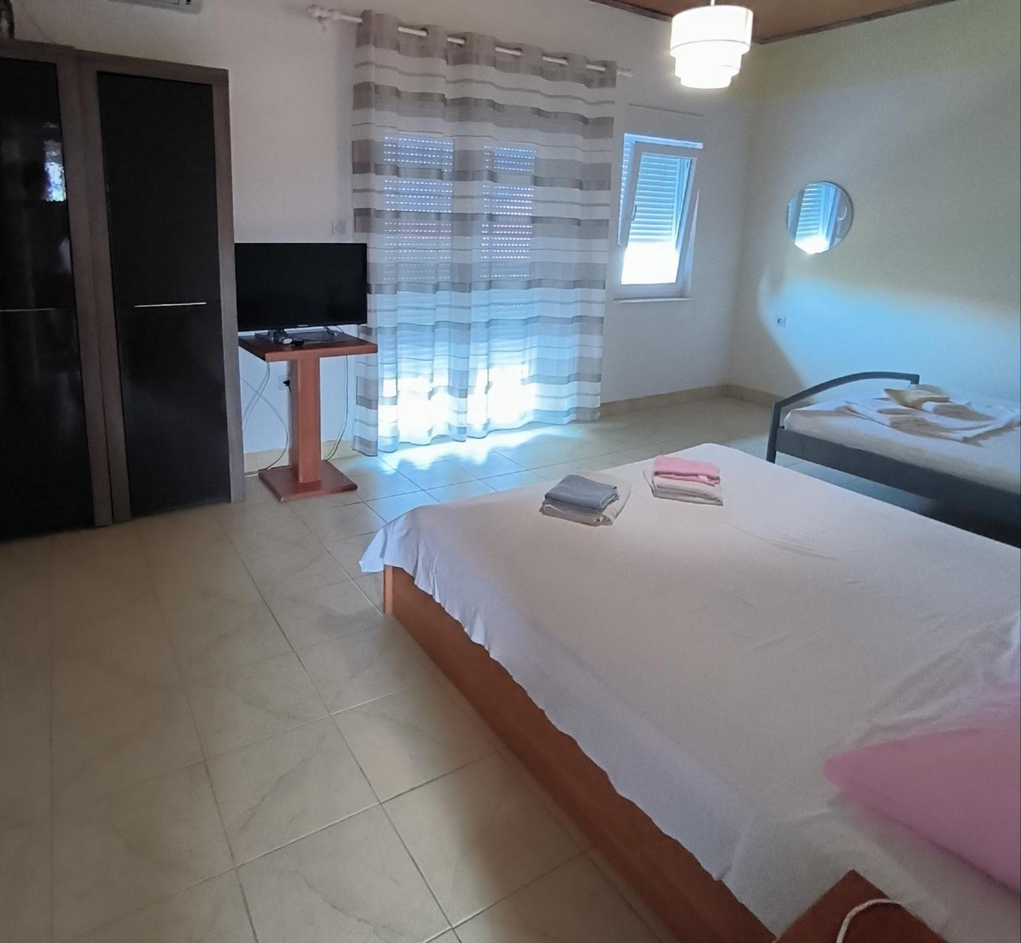 פובליאנה Apartments Orlic מראה חיצוני תמונה
